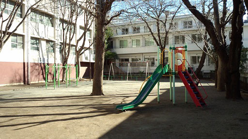 菊名コミュニティセンター横の公園